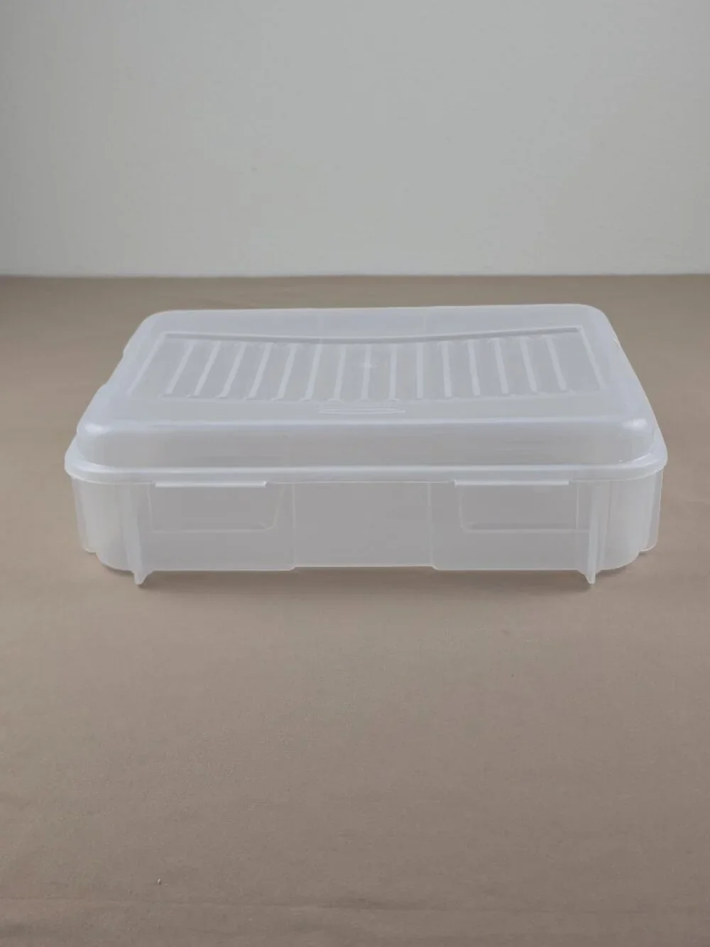 Vintage Rubbermaid Clear Plastic Snap Case Hinged Storage Container 2282 90’s